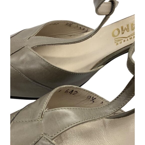 Vtg Salvatore Ferragamo Women Taupe Leather T-Strap Heels Size 8.5 AAAA - Picture 3 of 9
